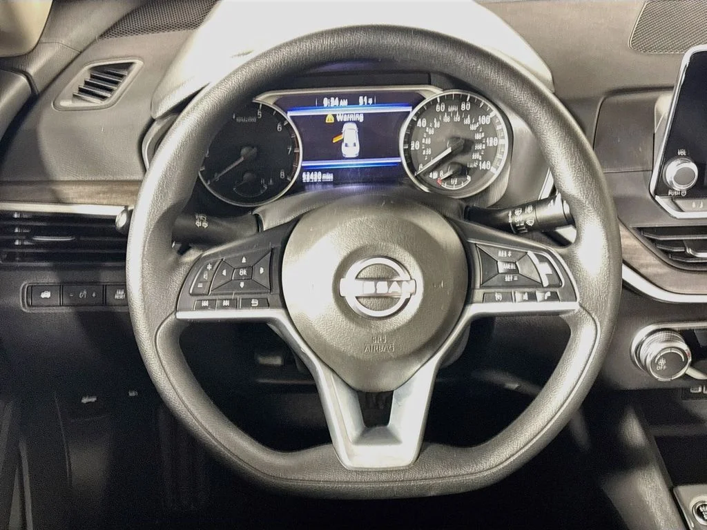 Used 2025 Blue Nissan 2.5 SV image 13