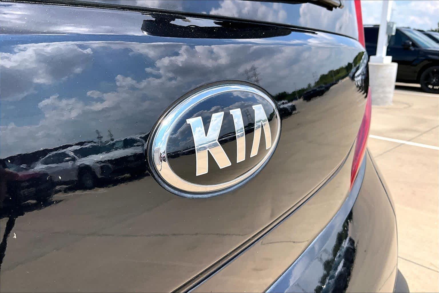 Used 2020 Cherry Black Kia LX image 10
