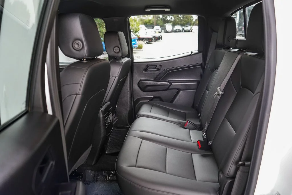 Used 2025 White Chevrolet Trail Boss image 17