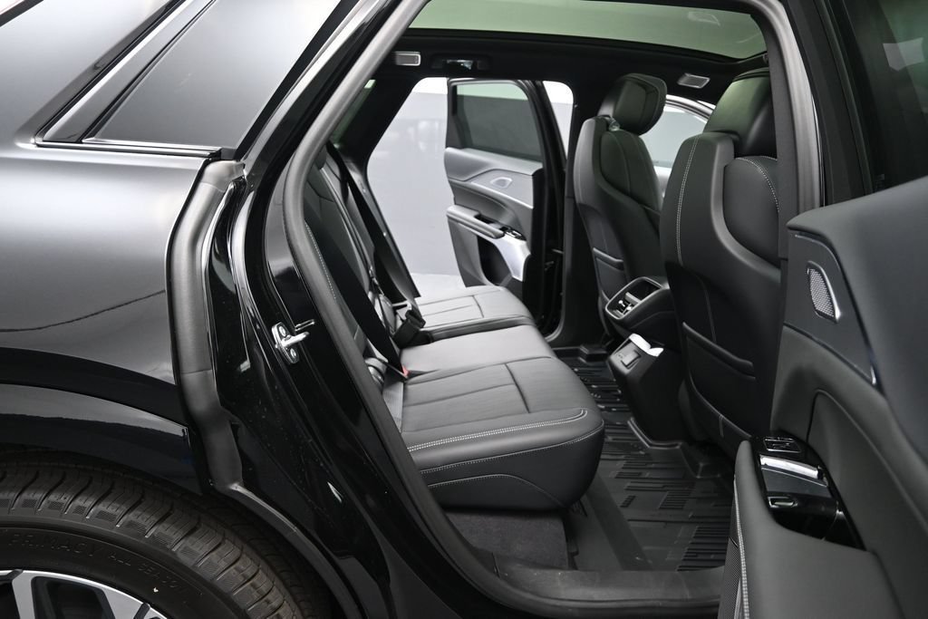 2027 Cadillac LYRIQ Premium Sport - Photo 16