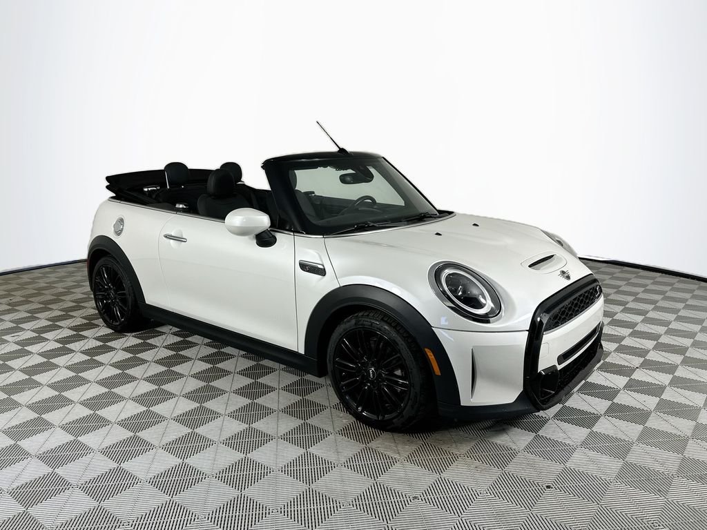 2024 MINI Convertible Cooper S's photo