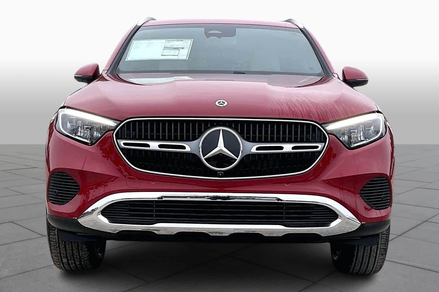 New 2026 MANUFAKTUR Patagonia Red Metallic Mercedes-Benz GLC 300 image 2