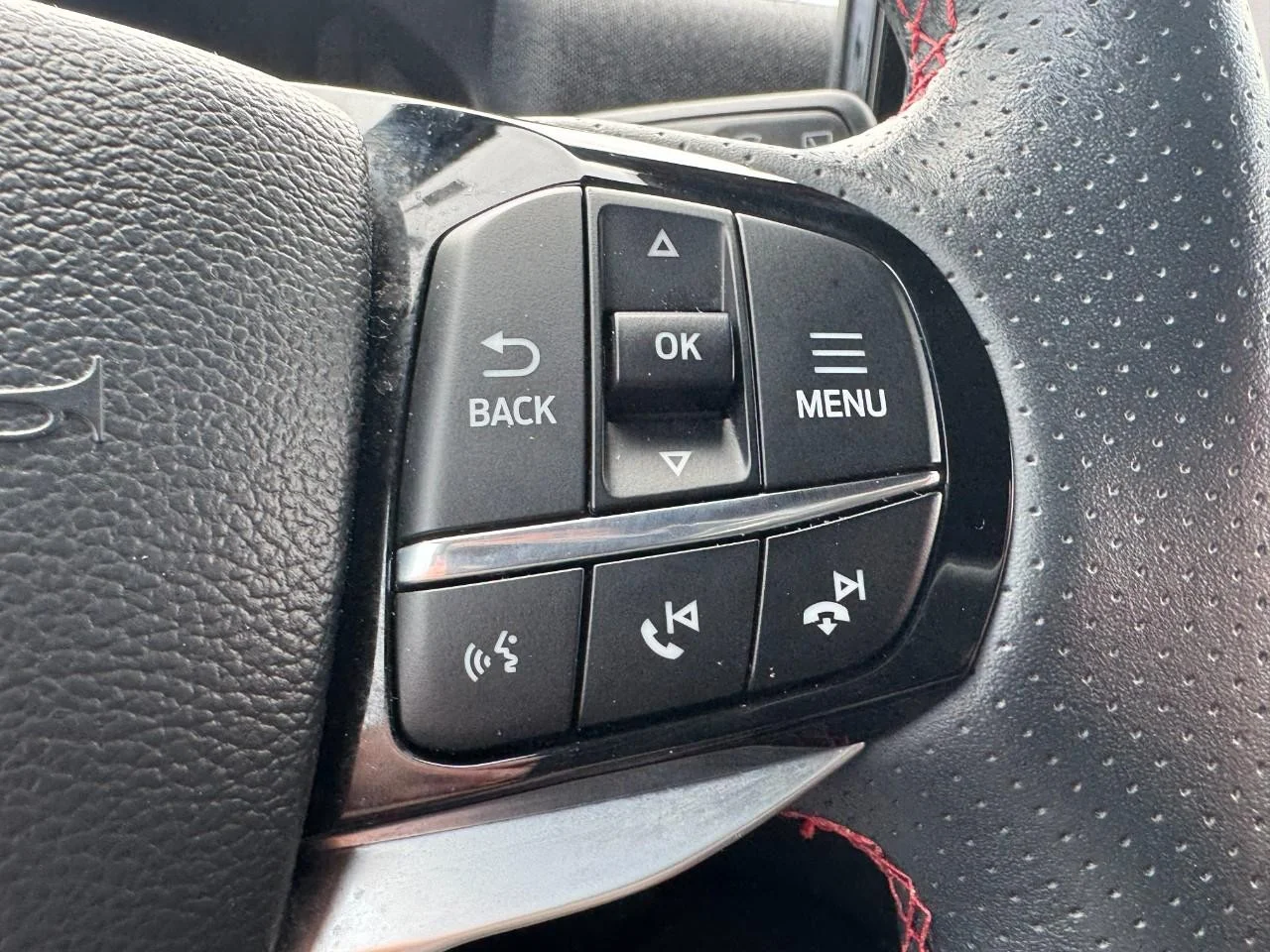 Used 2025 Carbonized Gray Metallic Ford ST-Line 4WD image 19