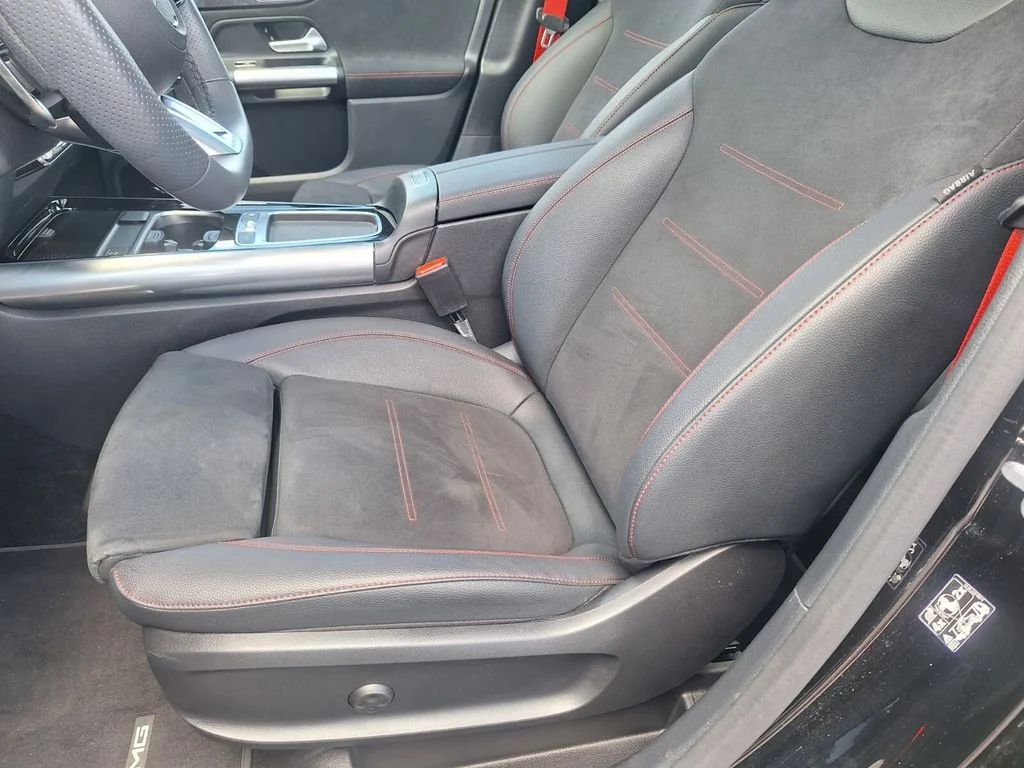 Used 2025  Mercedes-Benz GLA 35 AMG® image 9