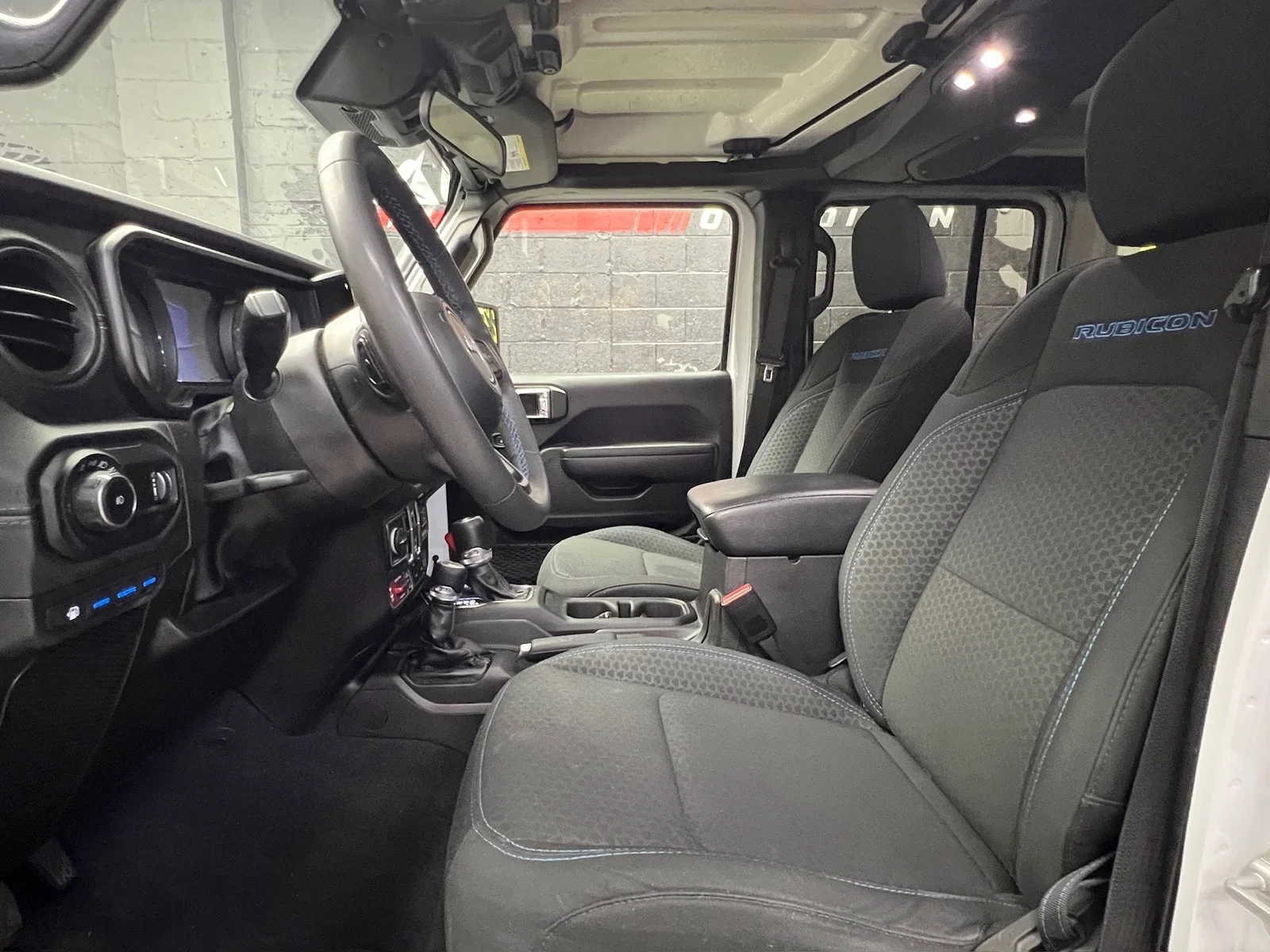 Used 2024 Bright White Clear Coat (pw7) Jeep Rubicon 4xe image 8