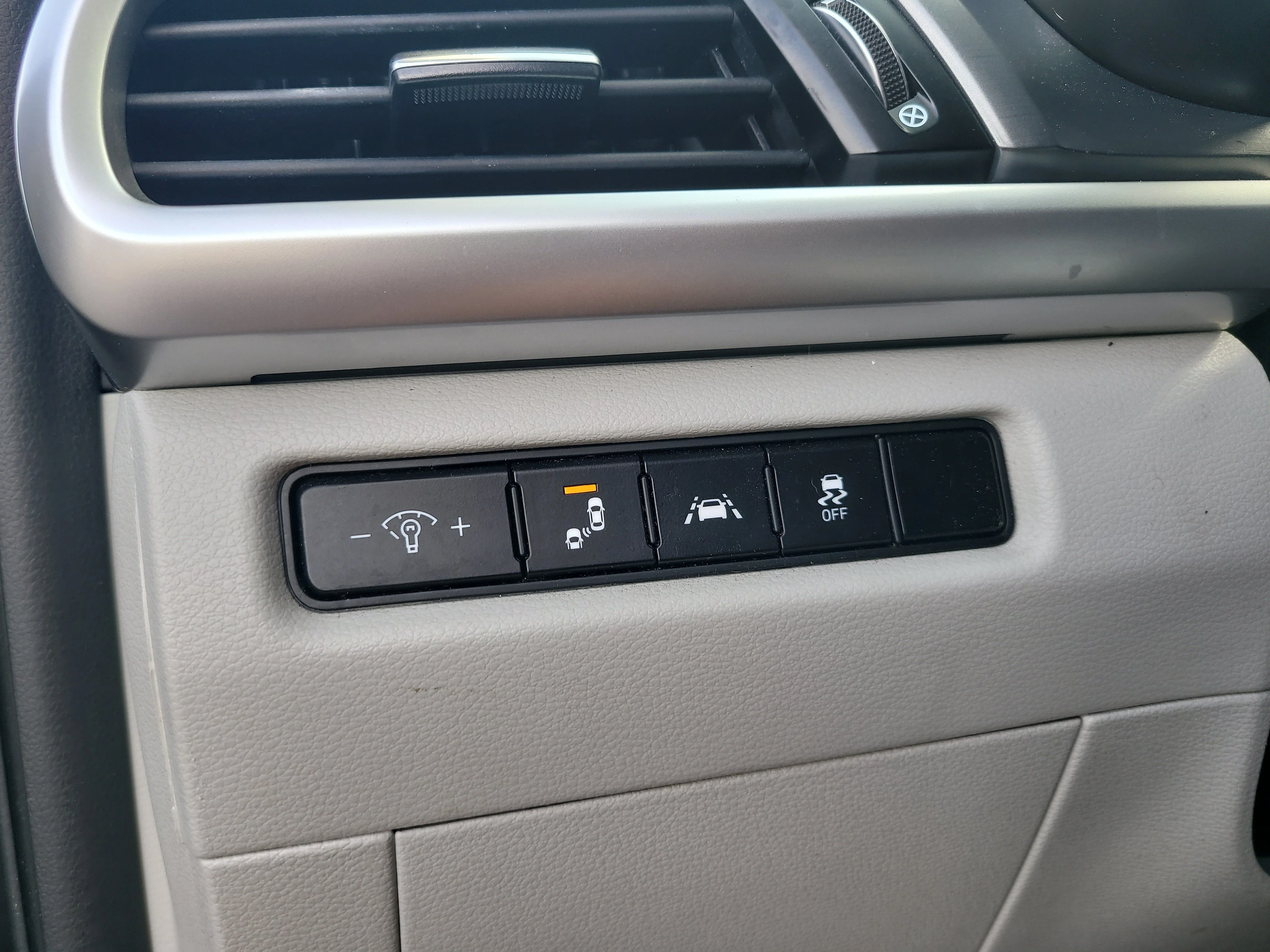 Used 2021 Ebony Black Kia S image 33