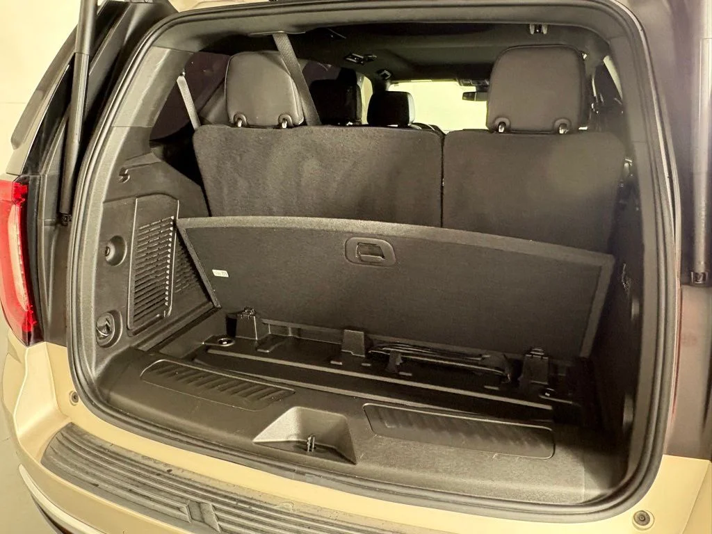 Used 2022 Beige GMC SLT image 21