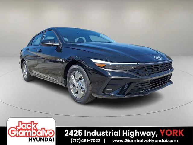 New 2026 Black Hyundai SE image 1