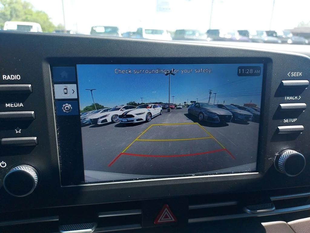 Used 2025 White Hyundai SE image 23