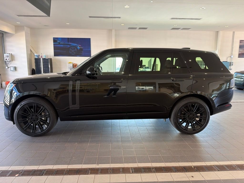 Used 2026 Black Land Rover SE image 2