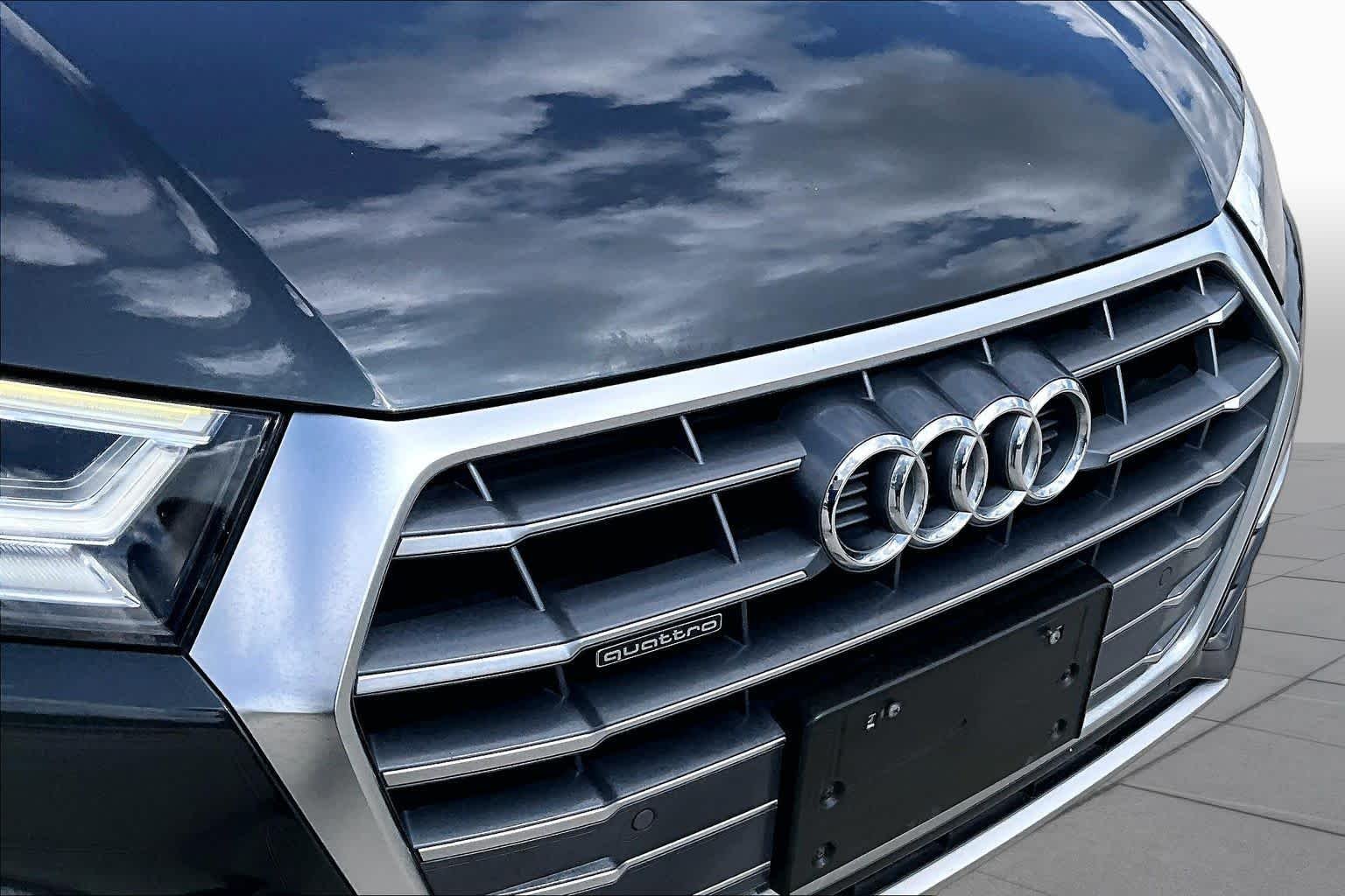 Used 2018 Manhattan Gray Metallic Audi Premium Plus image 28