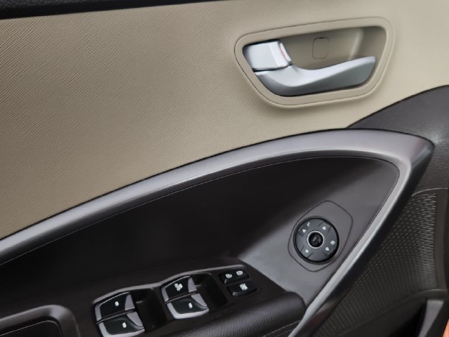 2013 Hyundai Santa Fe Sport 2.0T - Photo 12