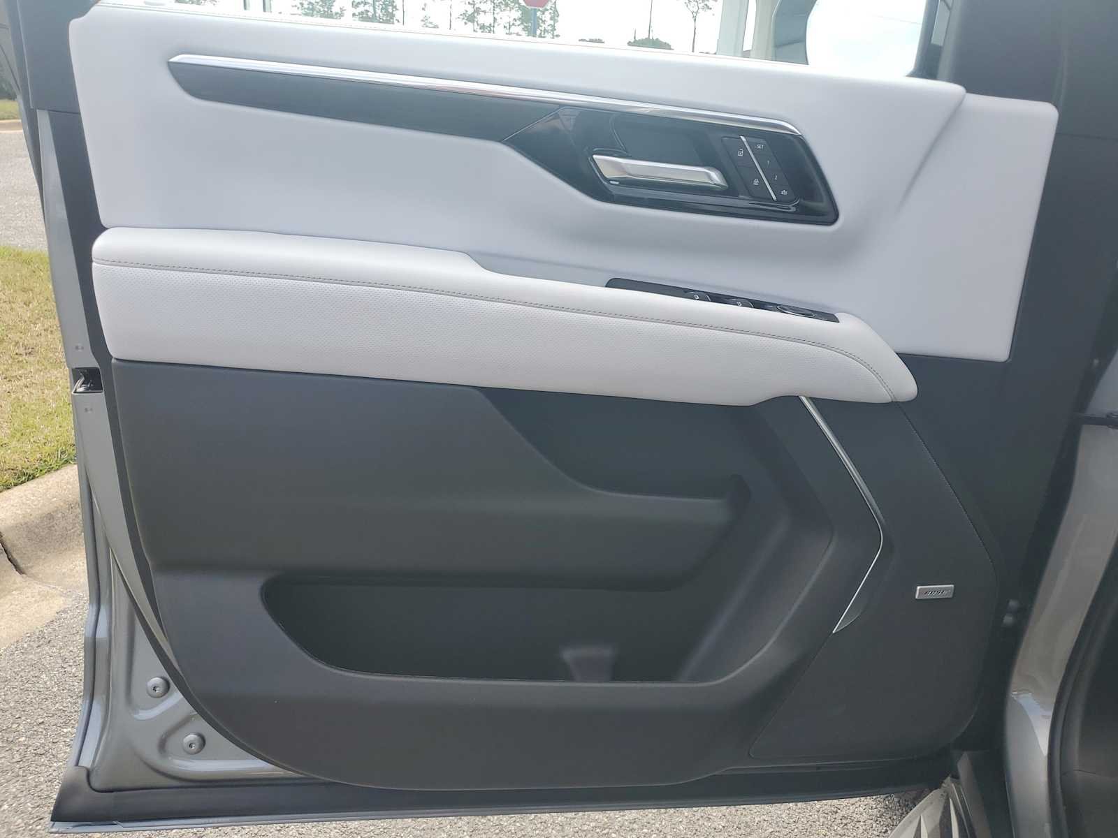 2026 Chevrolet Tahoe Premier - Photo 14