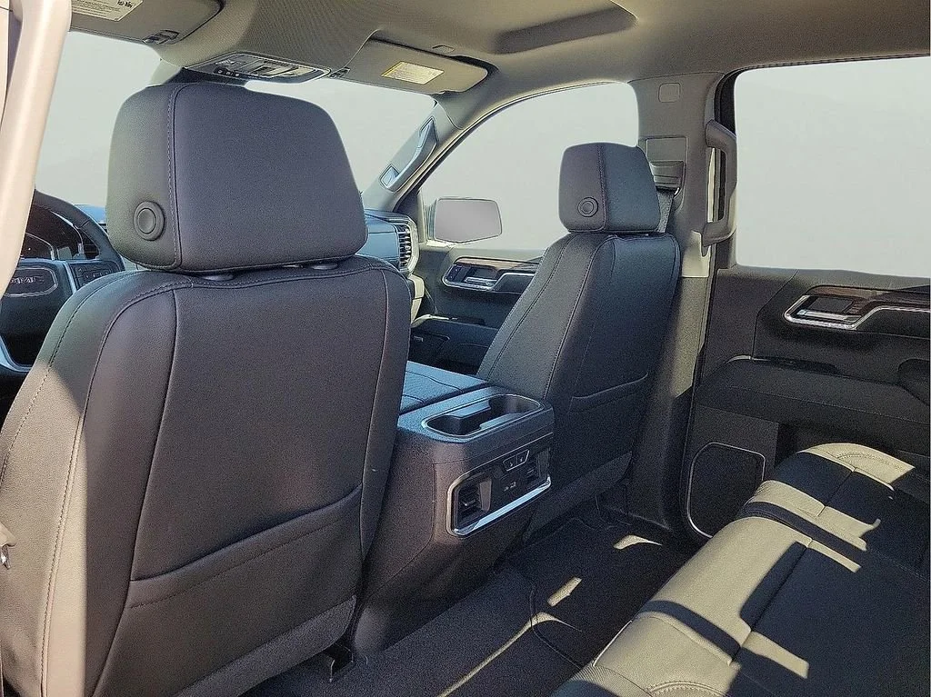 2026 GMC Sierra 1500 SLT - Photo 12