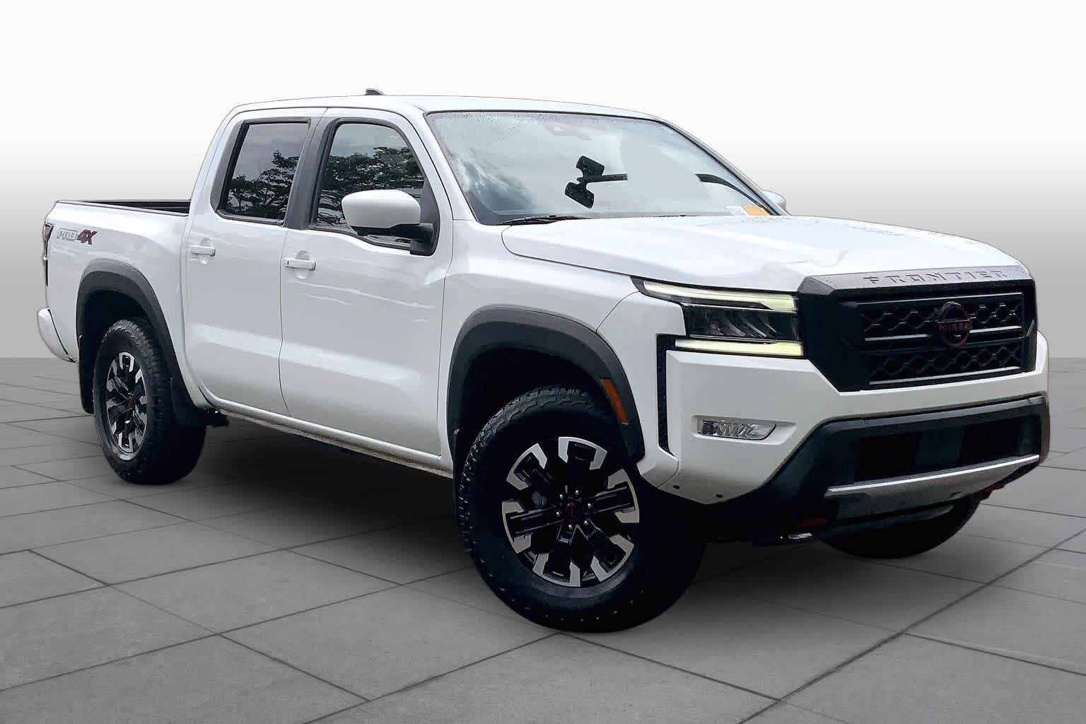 Used 2024 Glacier White Nissan PRO-4X image 3