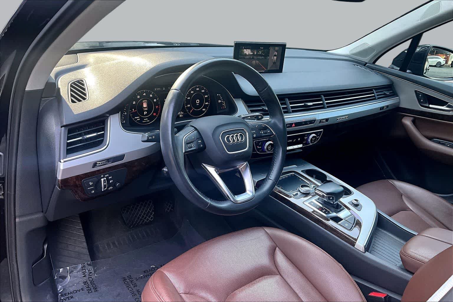 Used 2019 Orca Black Metallic Audi SE Premium Plus image 17