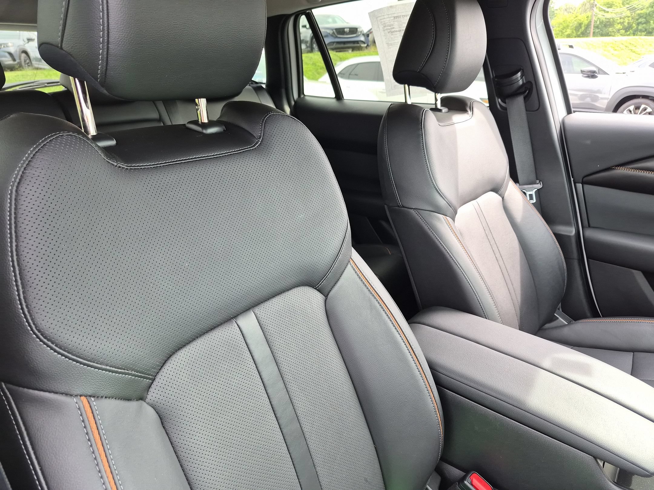 Used 2026 Wind Chill Pearl Mazda Premium Plus image 34