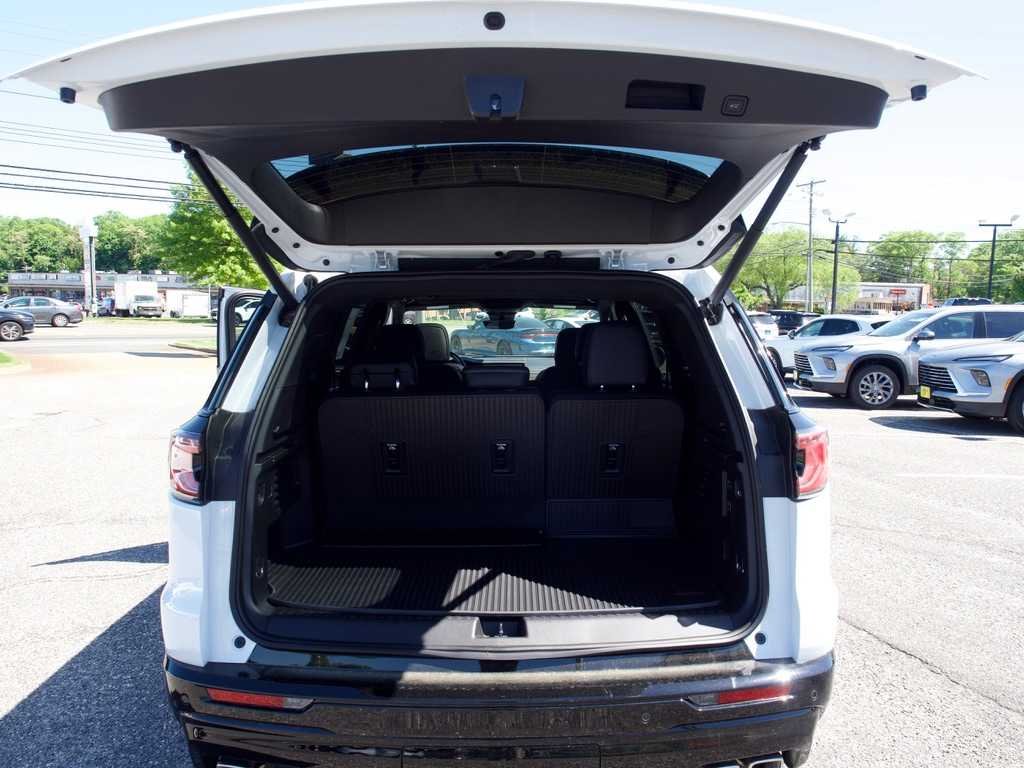 2026 GMC Acadia Denali Ultimate - Photo 23