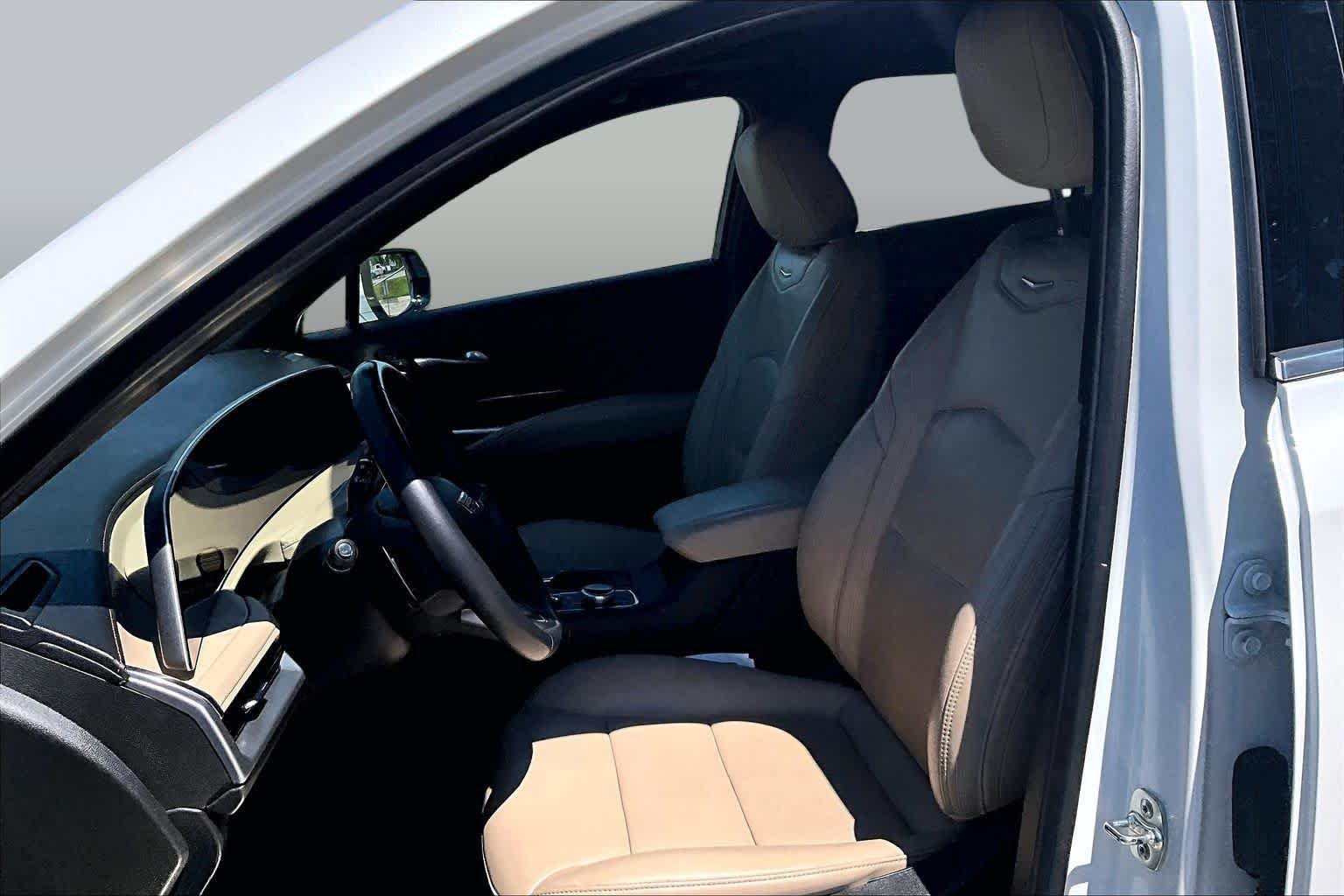 Used 2024 Crystal White Tricoat Cadillac FWD Premium Luxury image 8