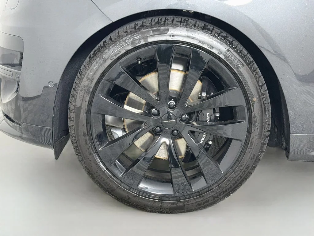 New 2027 Carpathian Grey Land Rover Dynamic SE image 33