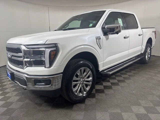New 2026 Star White Metallic Tri-Coat Ford Lariat image 8