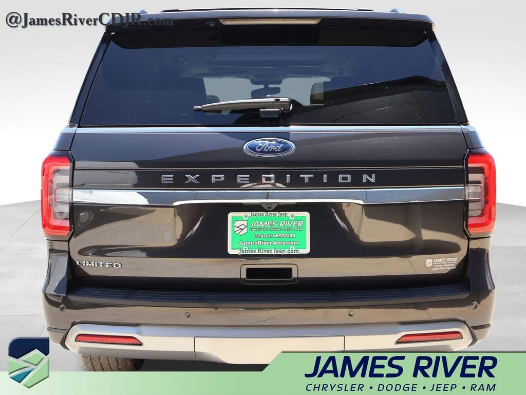 Used 2024 Gray Ford Limited image 4