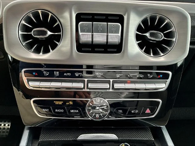 Used 2024 White Mercedes-Benz 4MATIC® image 18