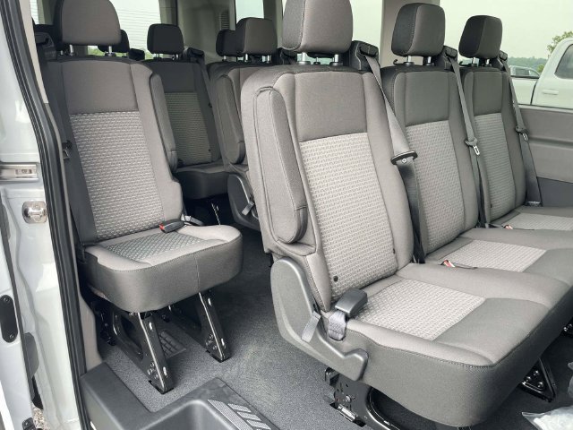 New 2026 Oxford White Ford XLT image 35