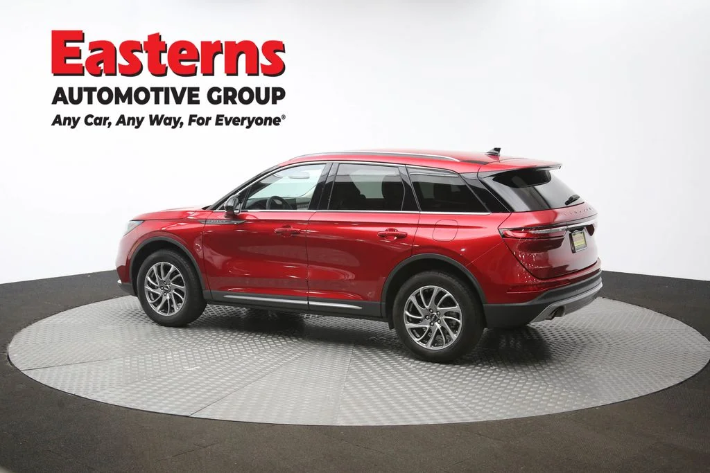Used 2022 Red Lincoln Standard image 63