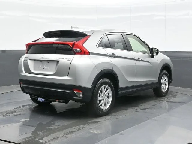 Used 2019 Silver Mitsubishi ES image 9