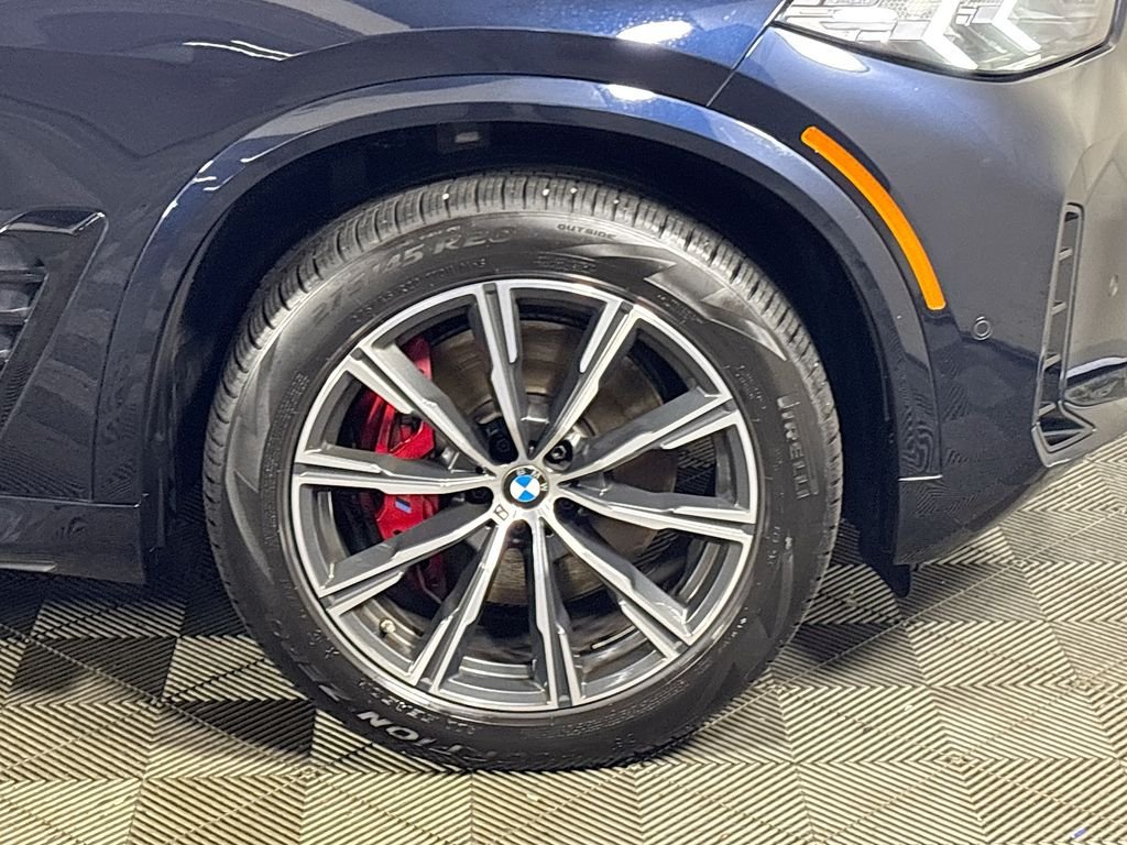Used 2026 Black BMW xDrive40i image 24