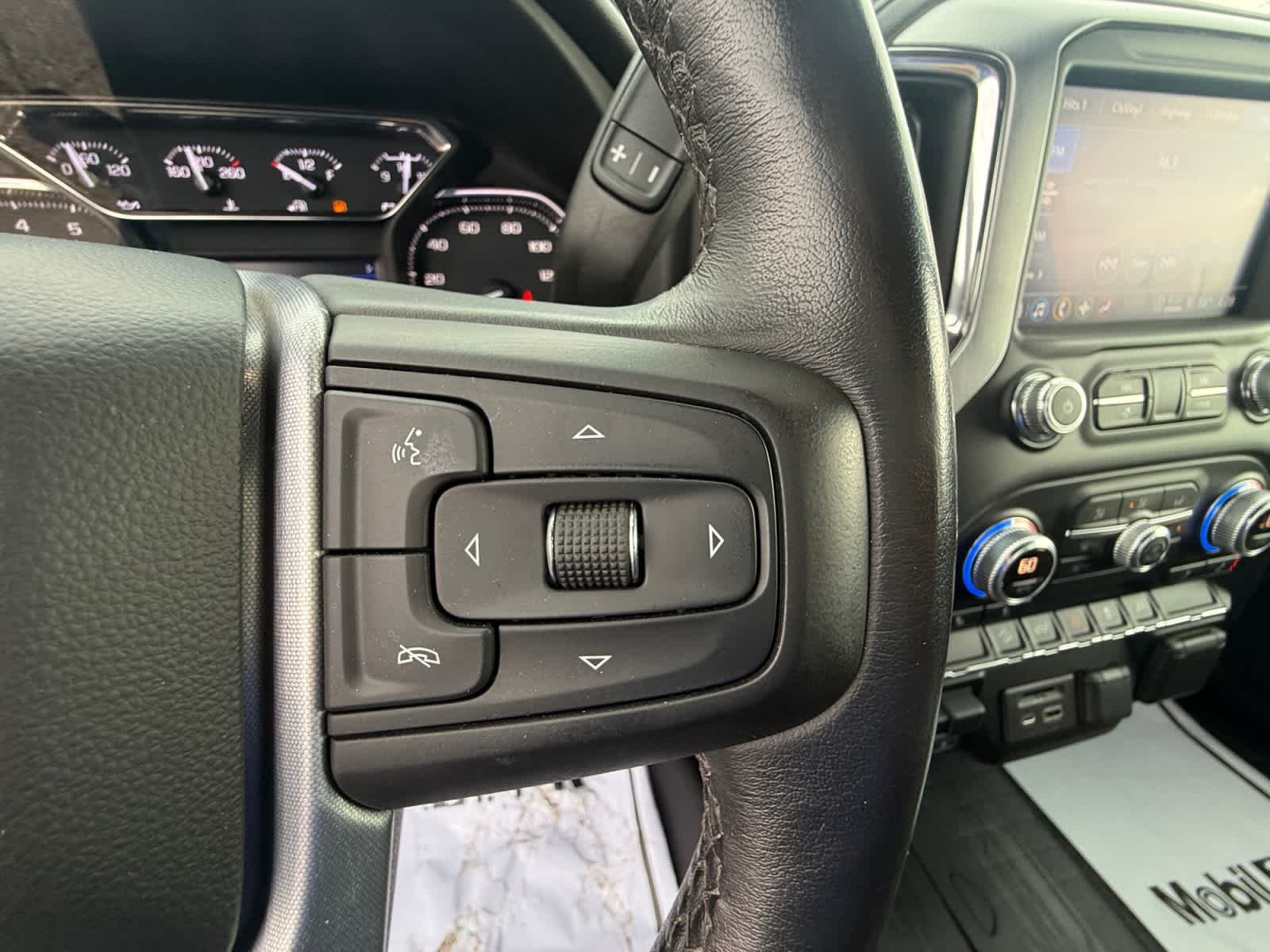 Used 2022 Cayenne Red Tintcoat GMC SLE image 28