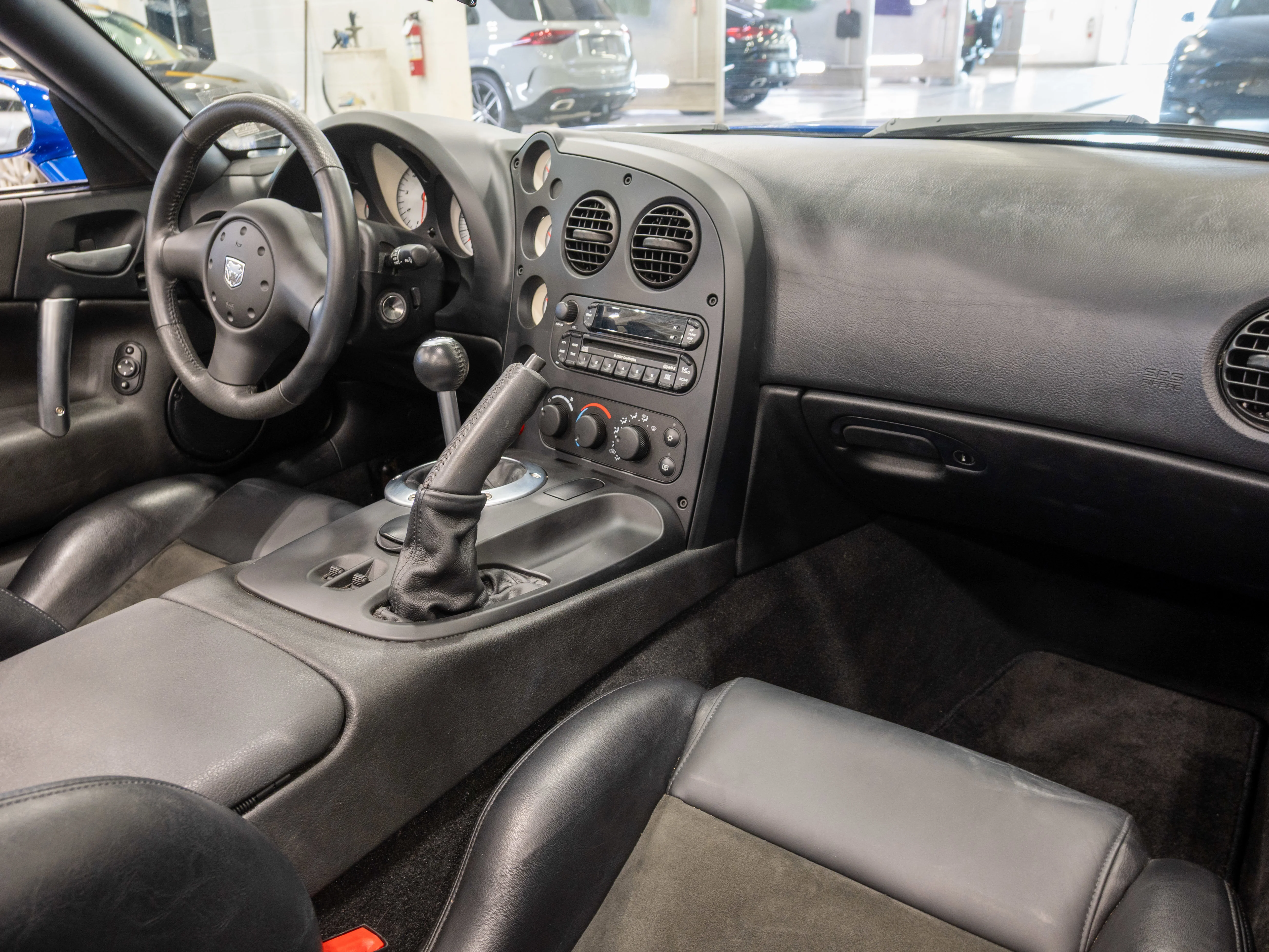 Used 2006 Viper Blue Dodge SRT10 image 9