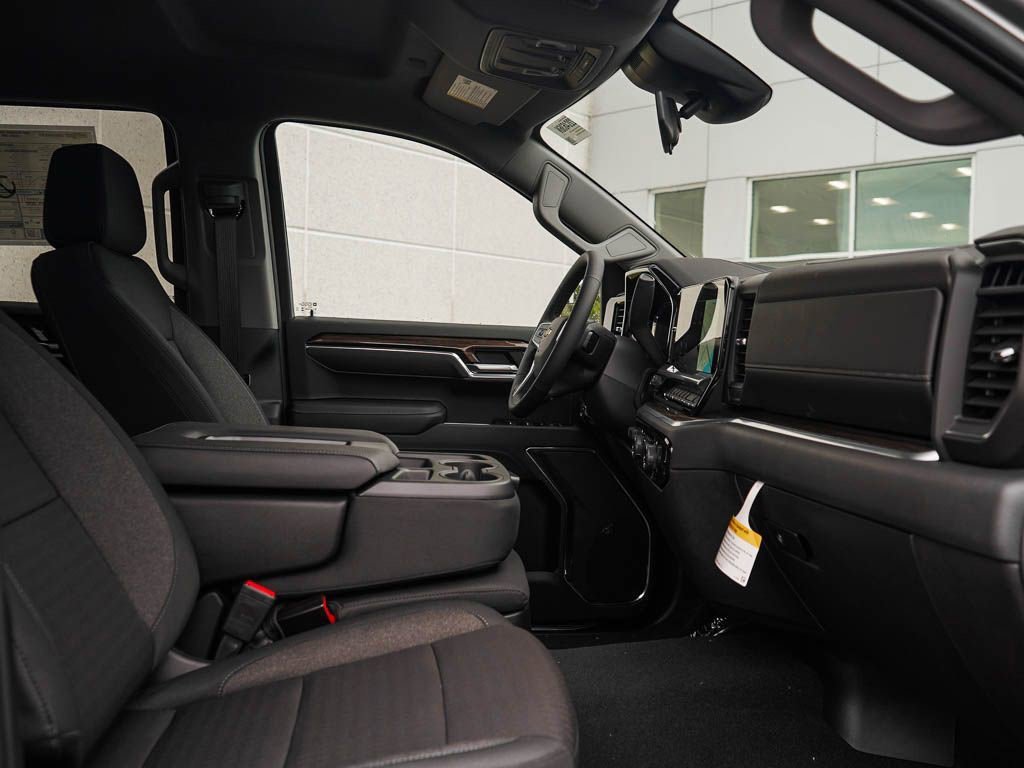 2025 Chevrolet Silverado 1500 LT - Photo 8
