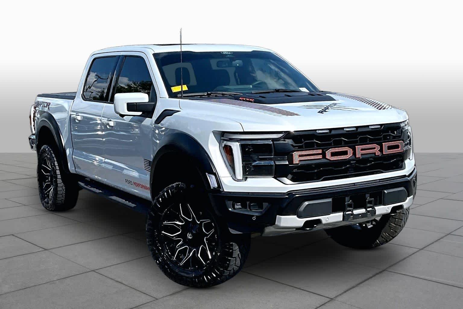 Used 2025 Space White Metallic Ford Raptor image 3