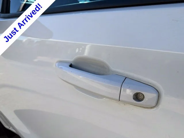 Used 2020 White Chevrolet LT image 15