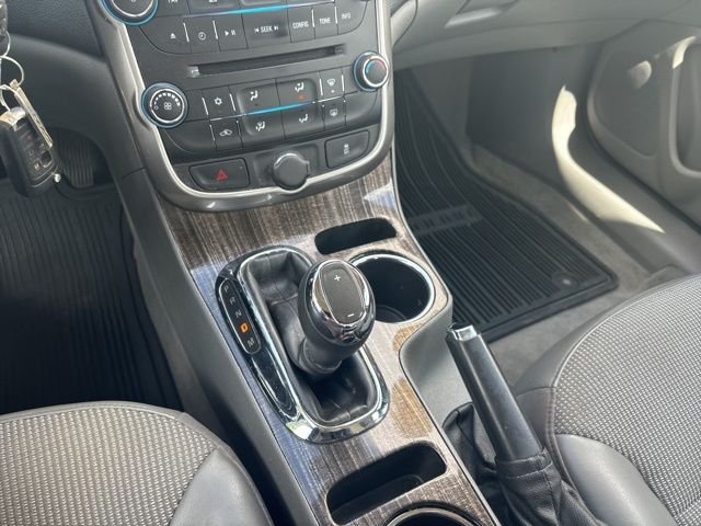 Used 2014 Summit White Chevrolet LT image 26