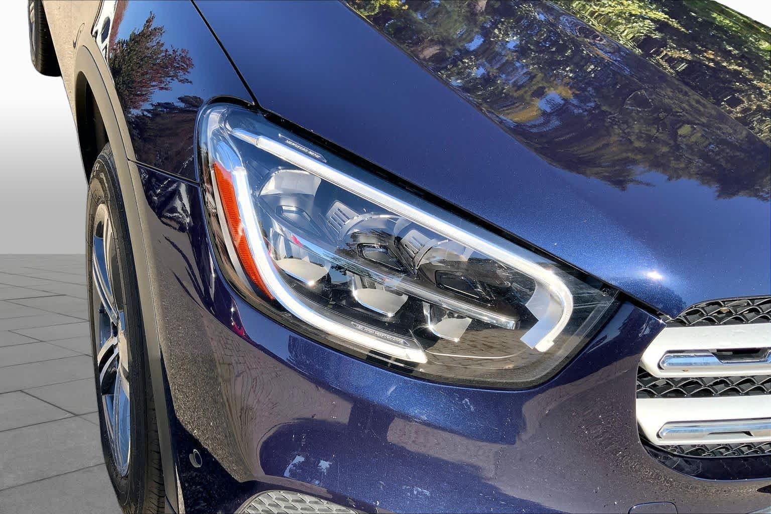Used 2022 Lunar Blue Metallic Mercedes-Benz GLC 300 image 27