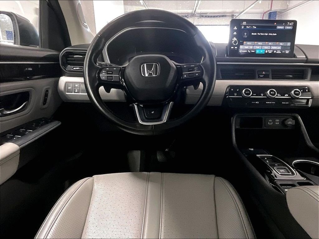 Used 2023 Silver Honda Elite image 18