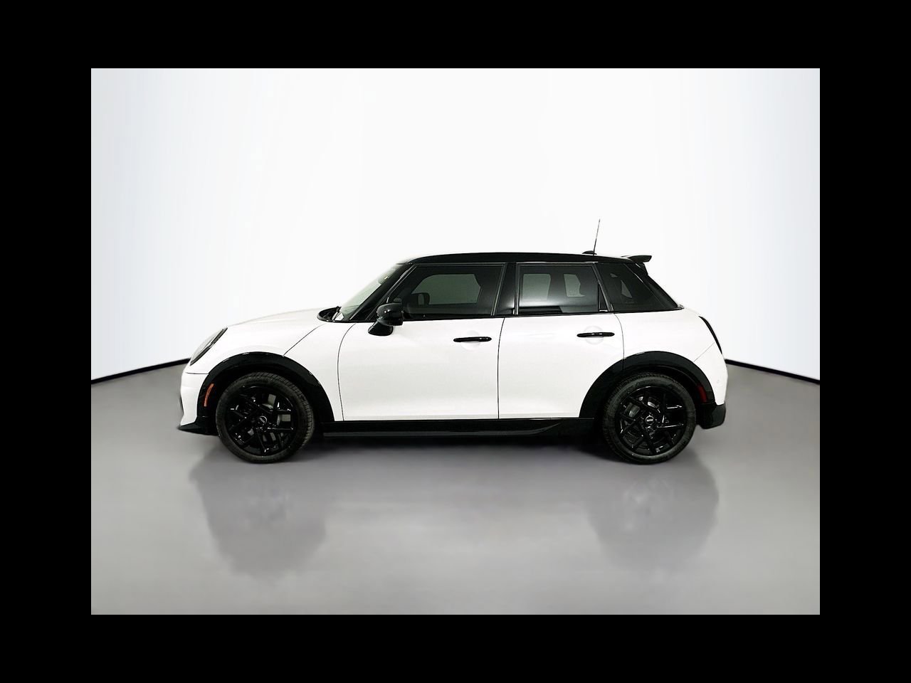 2026 MINI Hardtop 4 Door S - Photo 8