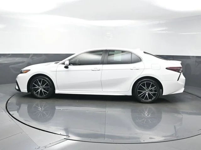 Used 2024 White Toyota SE image 4