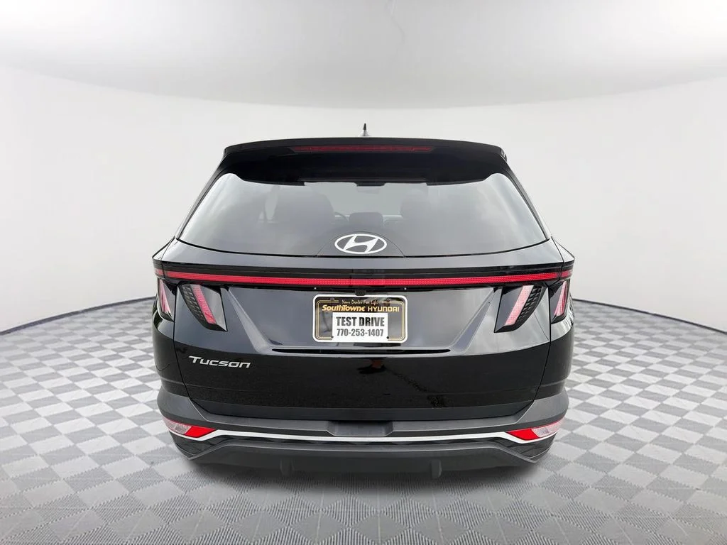 Used 2022 Black Hyundai SEL image 6