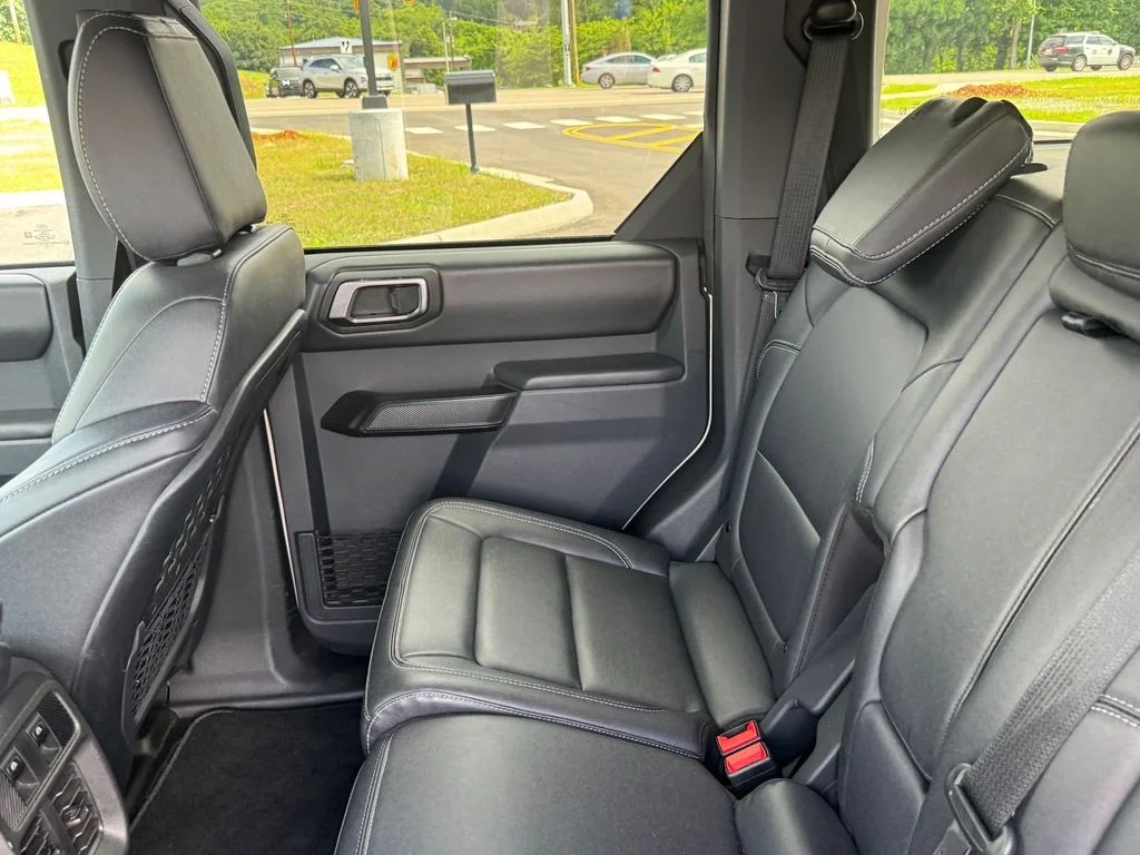Used 2025 Beige Ford Badlands image 11