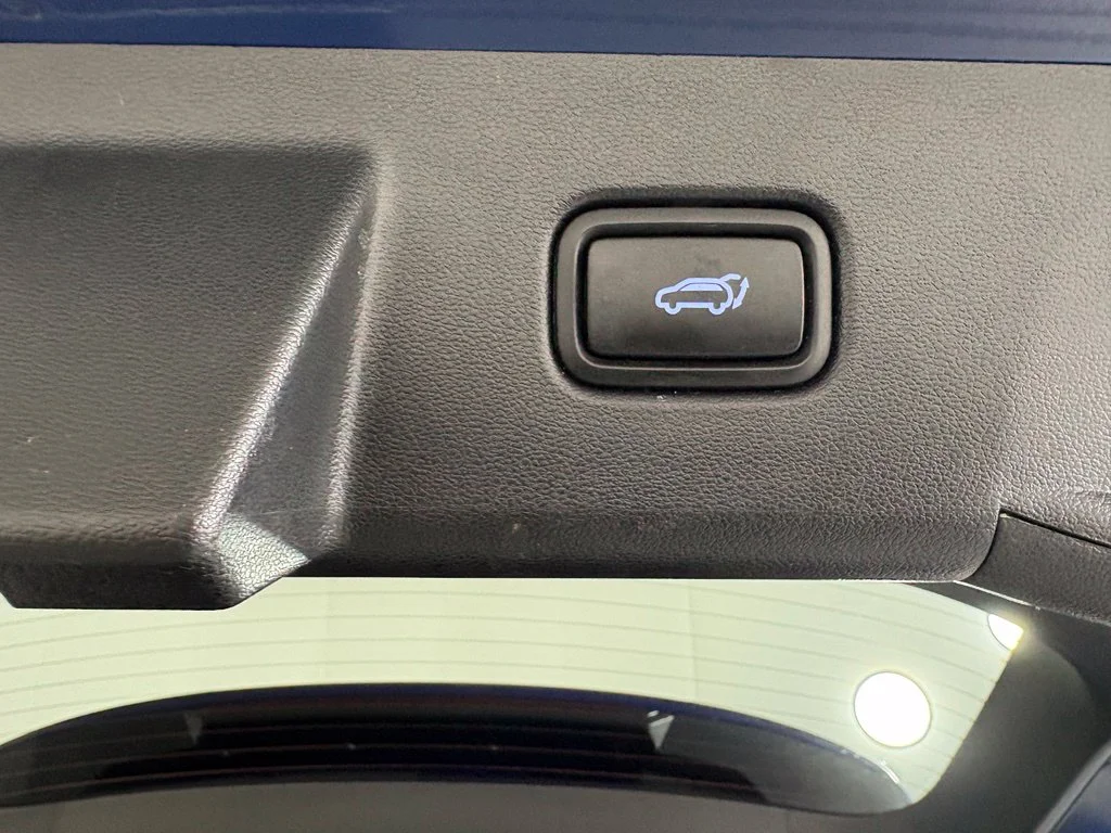 Used 2024 Blue Hyundai SEL image 21