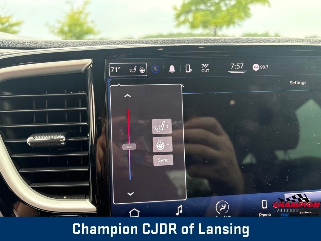Used 2022 Black Chrysler Touring L image 25