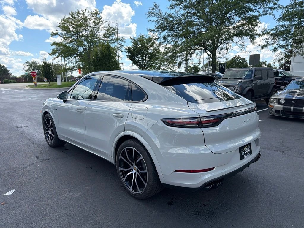 Used 2022 Gray Porsche  image 3