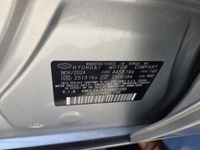 Used 2025 Aero Silver Hyundai SEL image 35