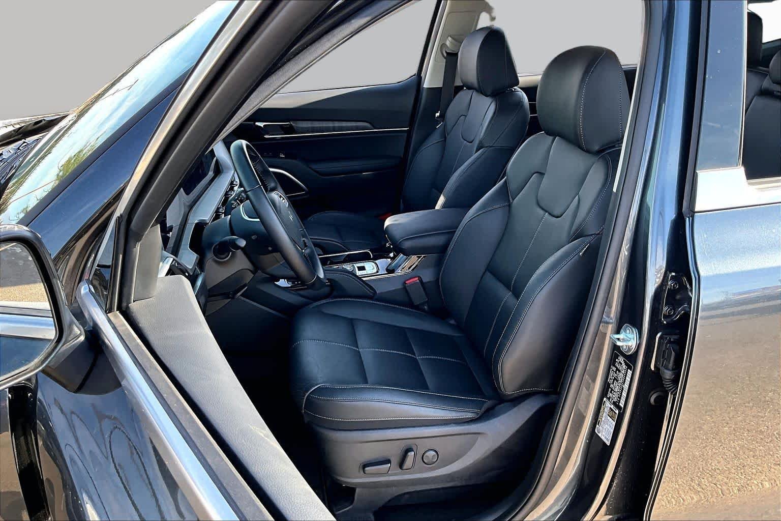 Used 2024 GRAY Kia EX image 8