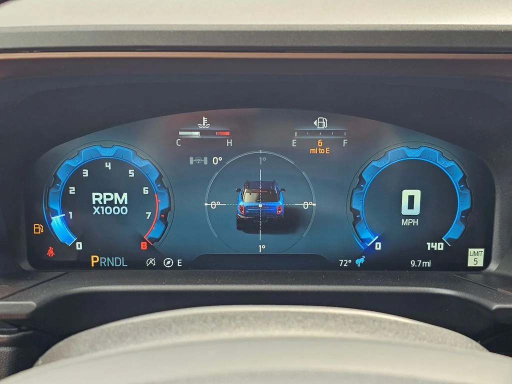 New 2025 Velocity Blue Metallic Ford Outer Banks® image 28