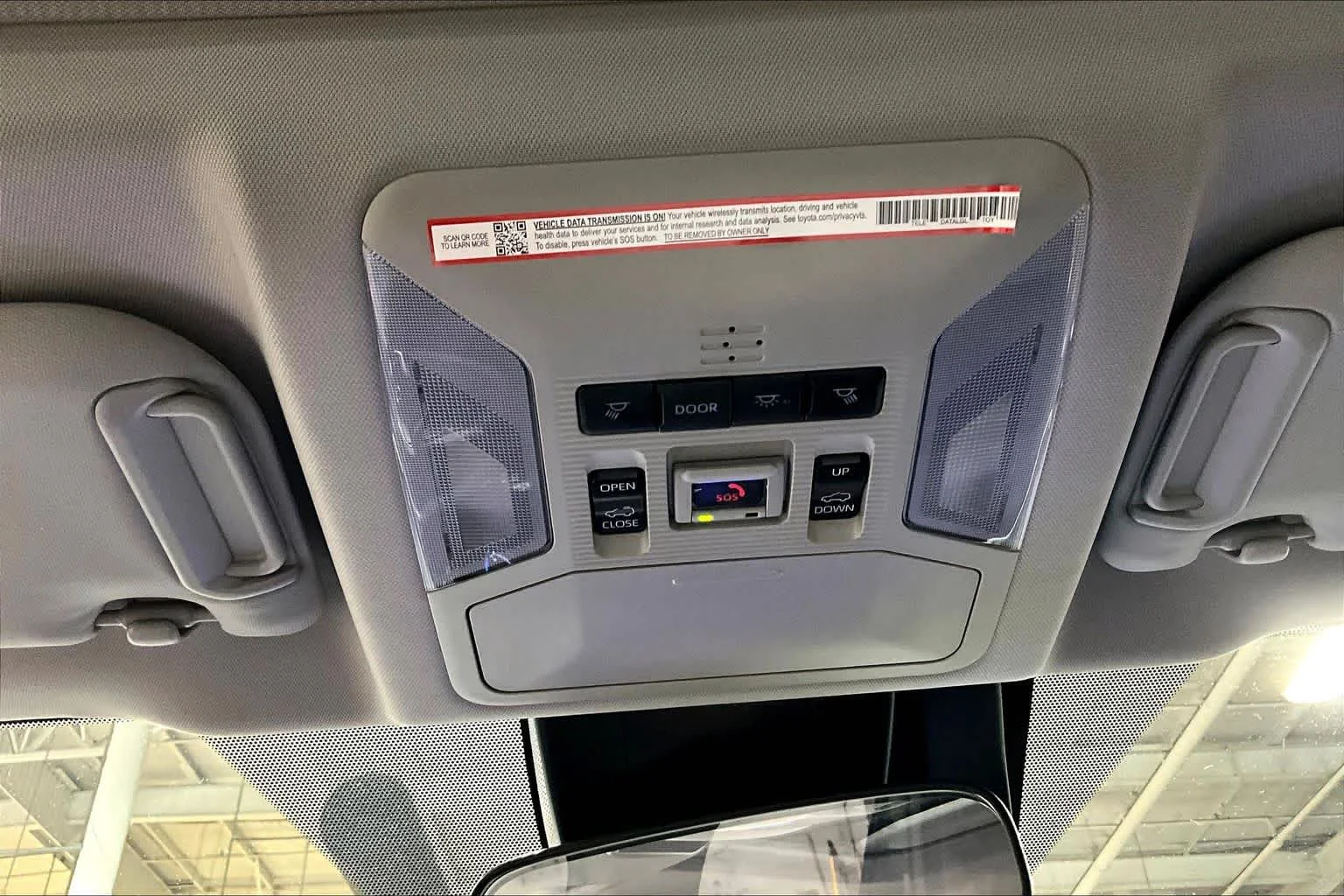 Used 2025 Ice Cap Toyota Hybrid XLE image 34